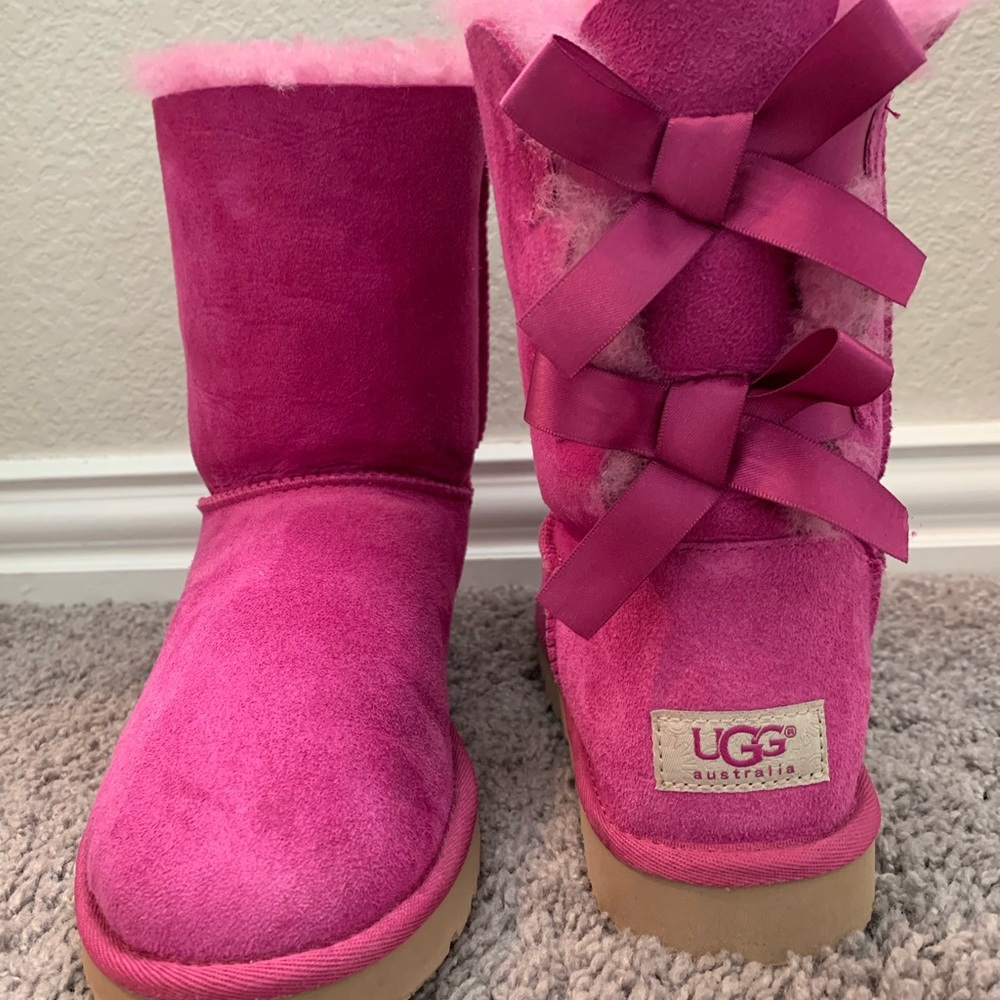 Ugg australia with bow on the back